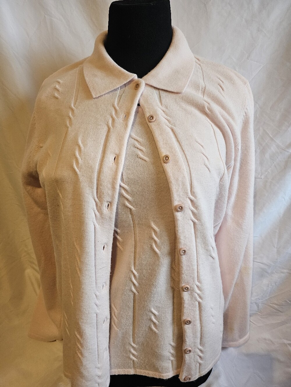 Vintage Women’s Soft Pink Button-Front Collar Sweater Set Medium